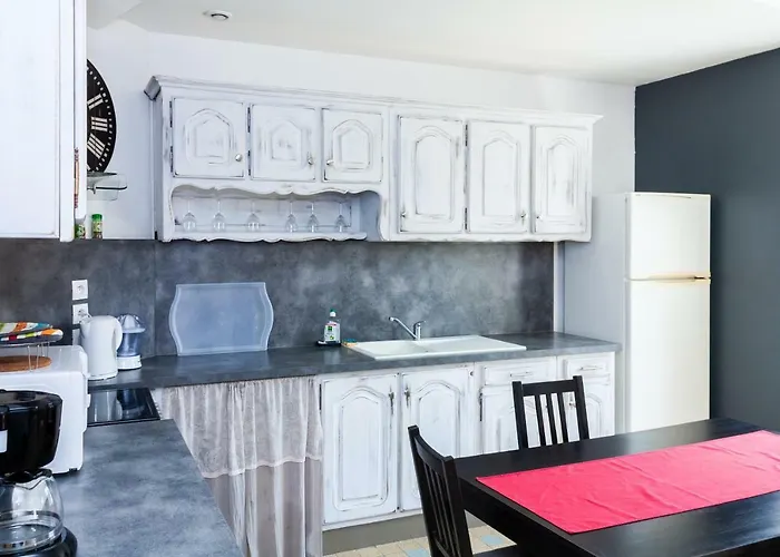 Holiday home Maison De Village Salency